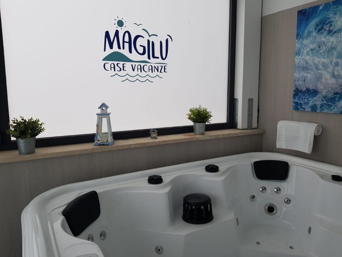 Magilu Case Con Jacuzzi 卡斯泰拉马莱 外观 照片