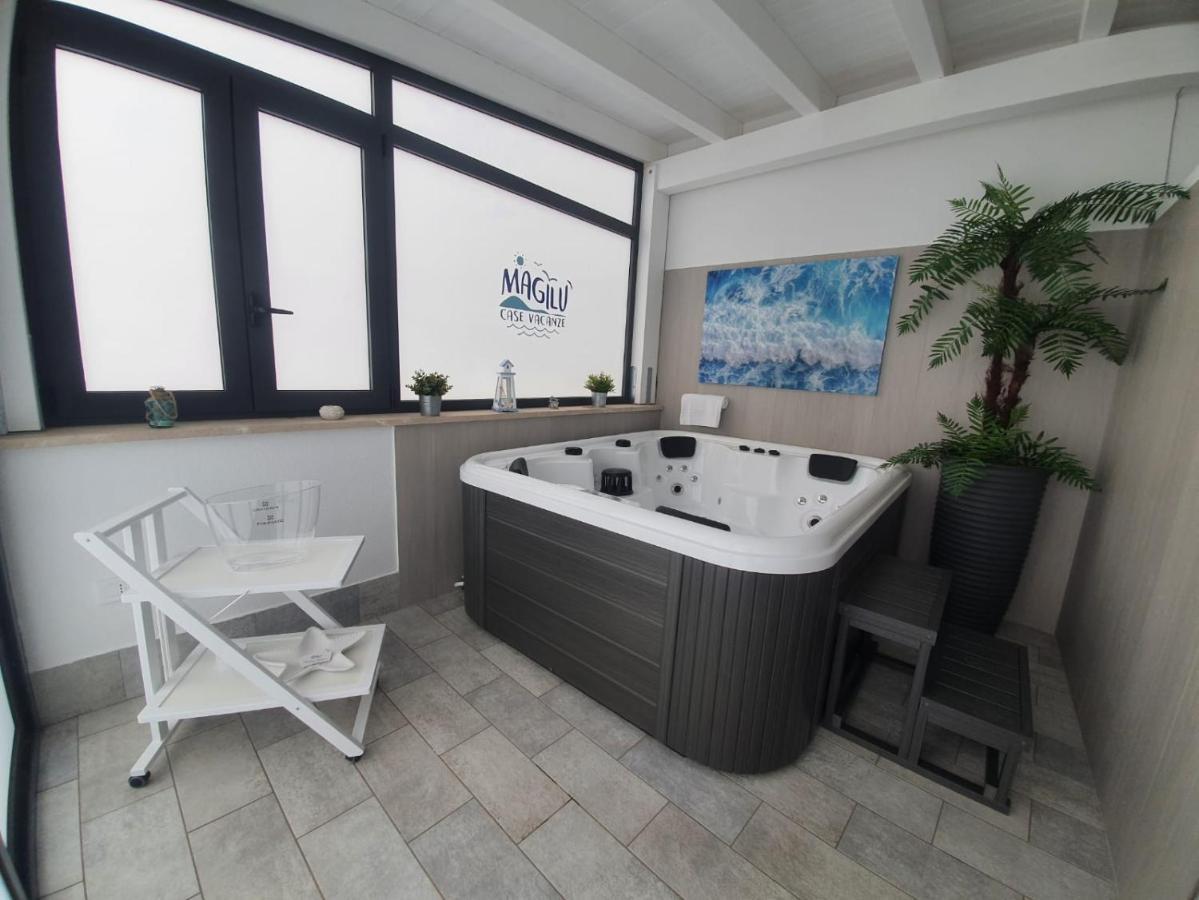 Magilu Case Con Jacuzzi 卡斯泰拉马莱 外观 照片