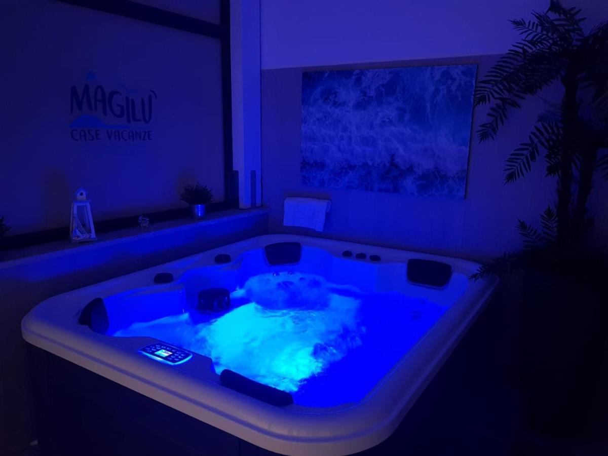 Magilu Case Con Jacuzzi 卡斯泰拉马莱 外观 照片